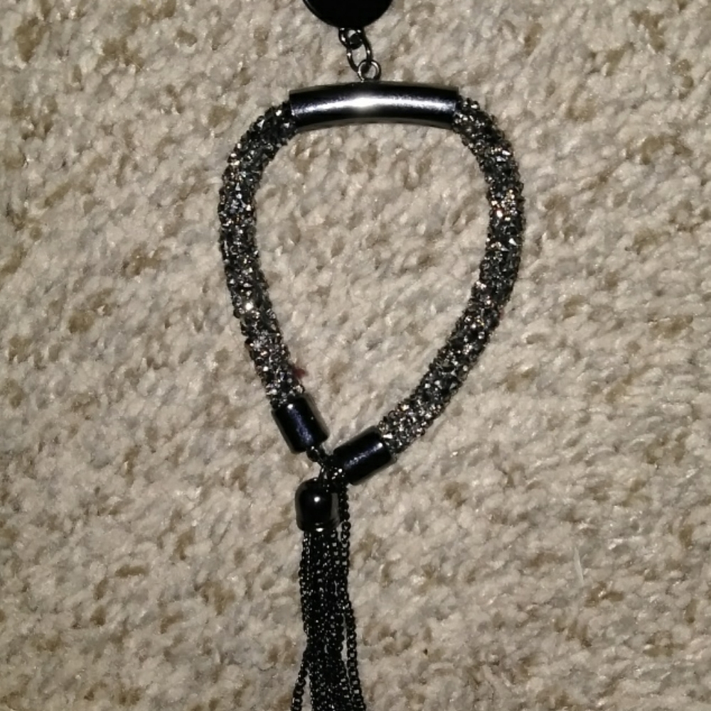 Black dangle necklace